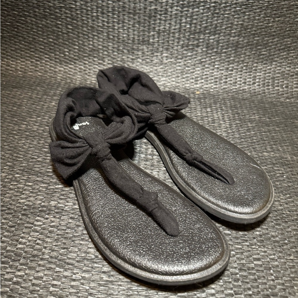 Sanuk Black Sandals